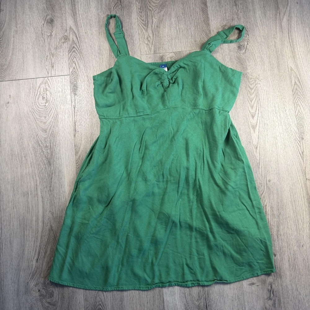 Old Navy Babydoll Sundress Womens XL Green Rayon Smocked Back Strappy Summer